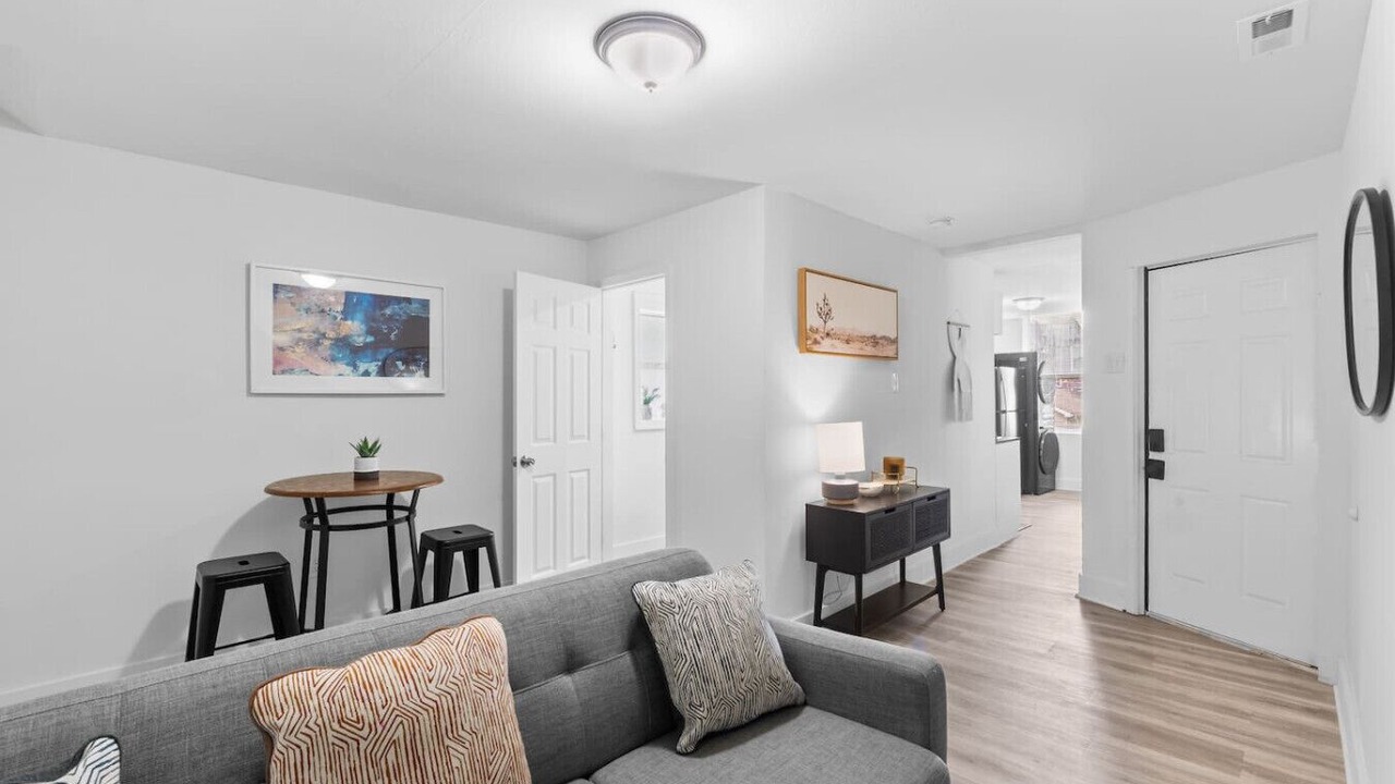 Photo of Livingroom in Benton Park