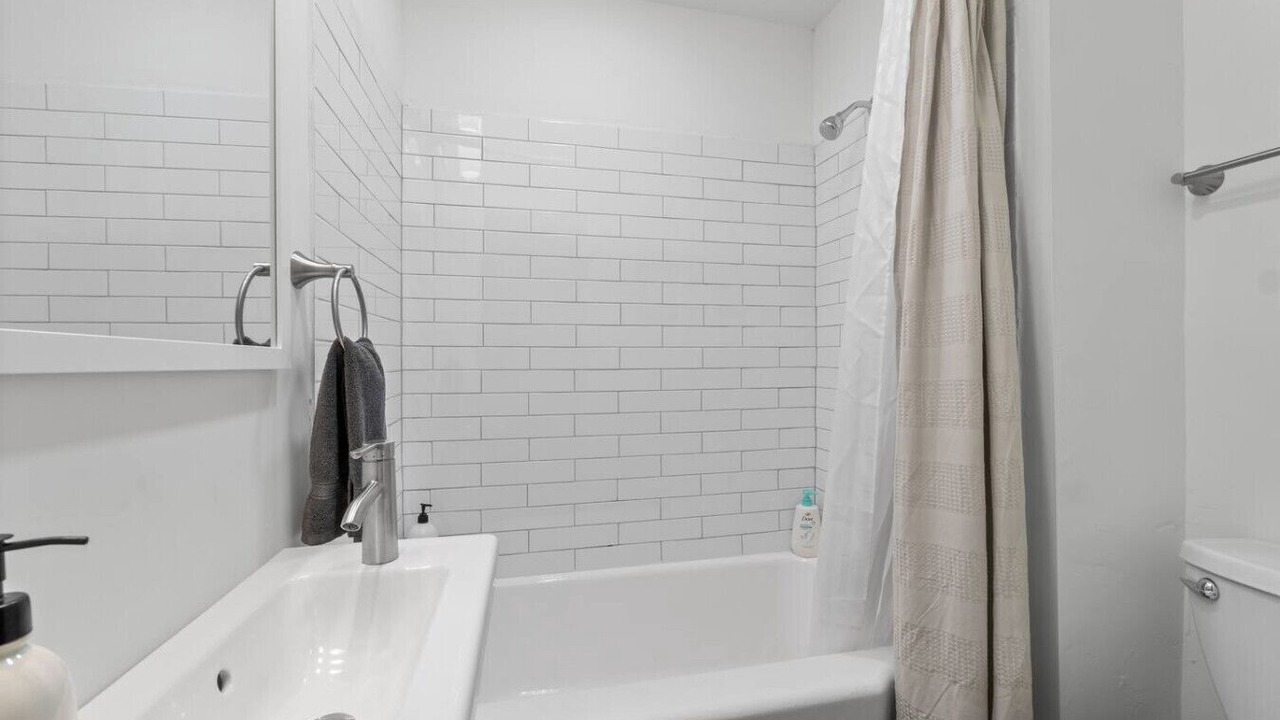 Photo of Bathroom in Benton Park