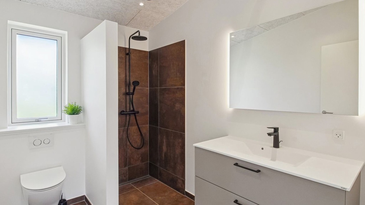 Photo of Bathroom in Arrild Ferieby