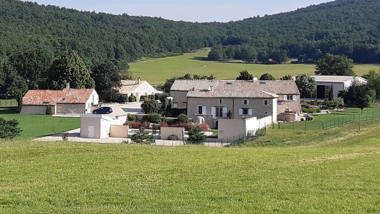 Photo of Outdoor in Redortiers
