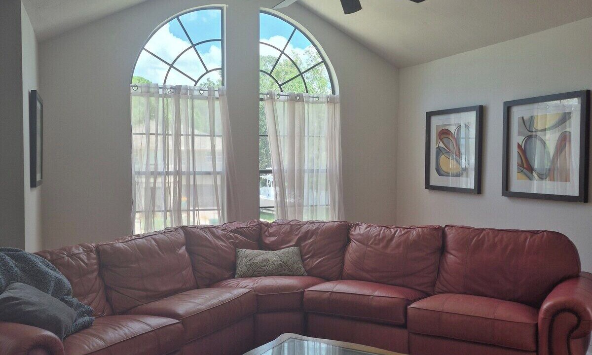Photo of Livingroom in Ozona