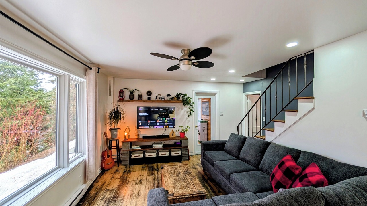 Photo of Livingroom in Saint-Alphonse-Rodriguez