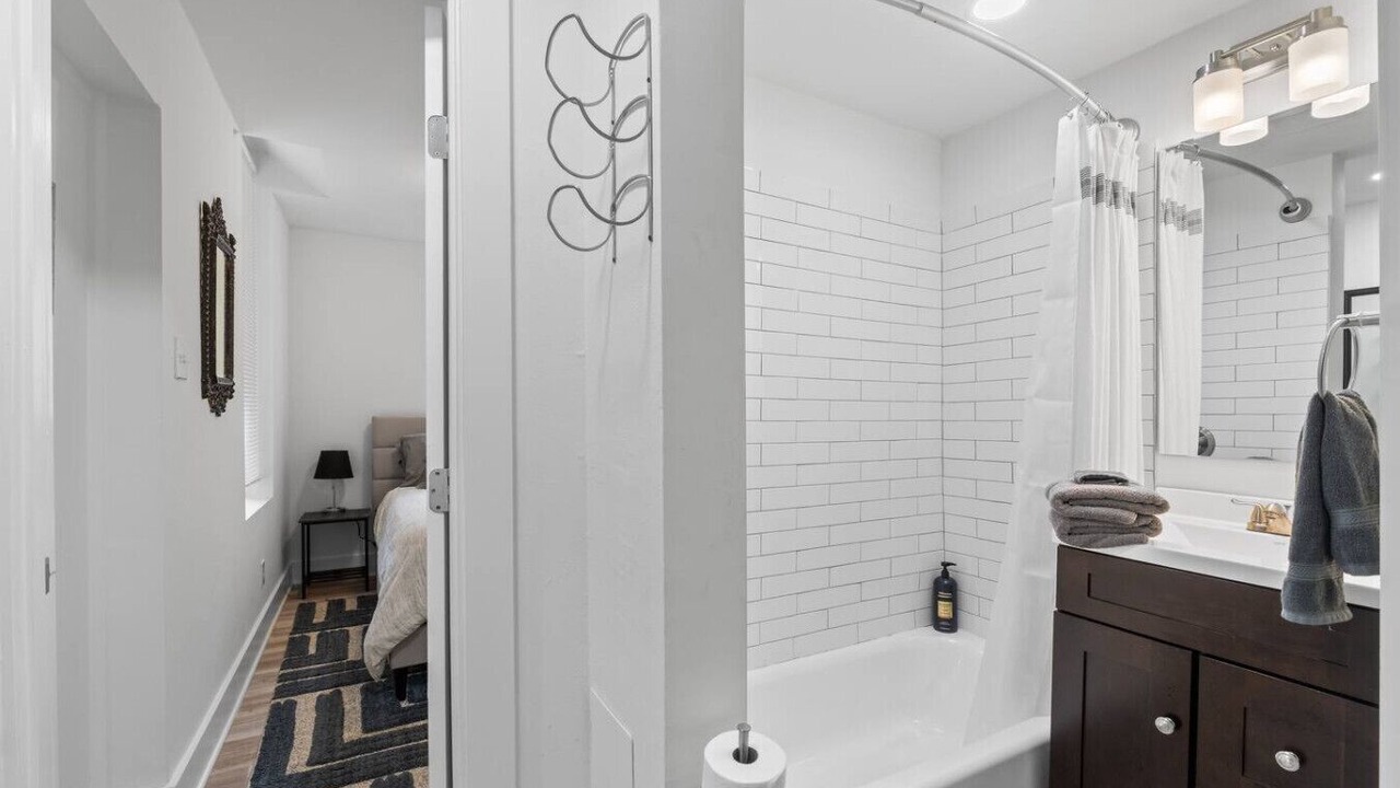 Photo of Bathroom in Benton Park