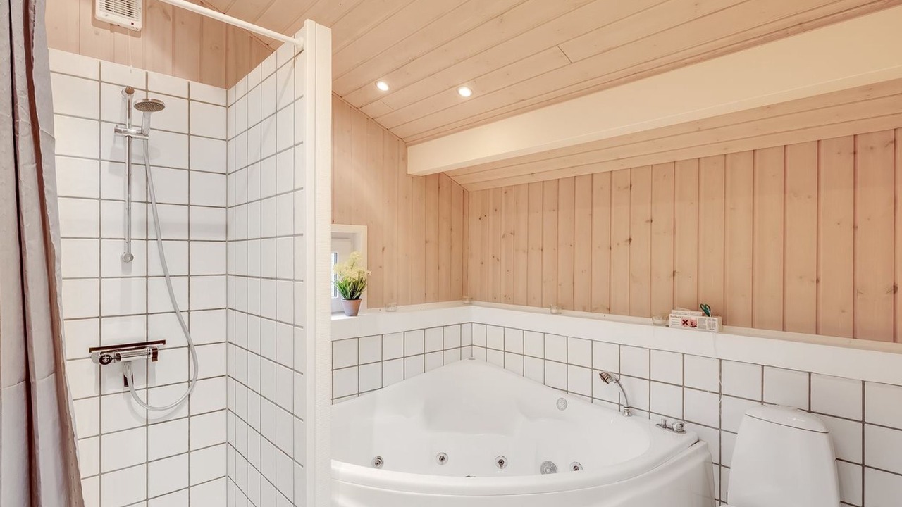 Photo of Bathroom in Tversted