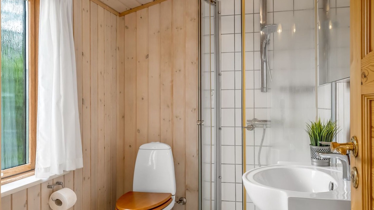 Photo of Bathroom in Hvalpsund