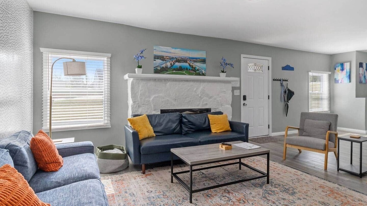 Photo of Livingroom in Lupton City