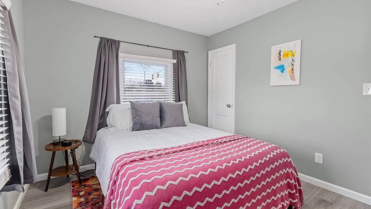 Photo of Bedroom in Lupton City