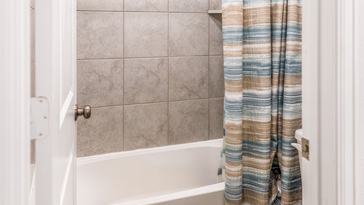 Photo of Bathroom in Porter