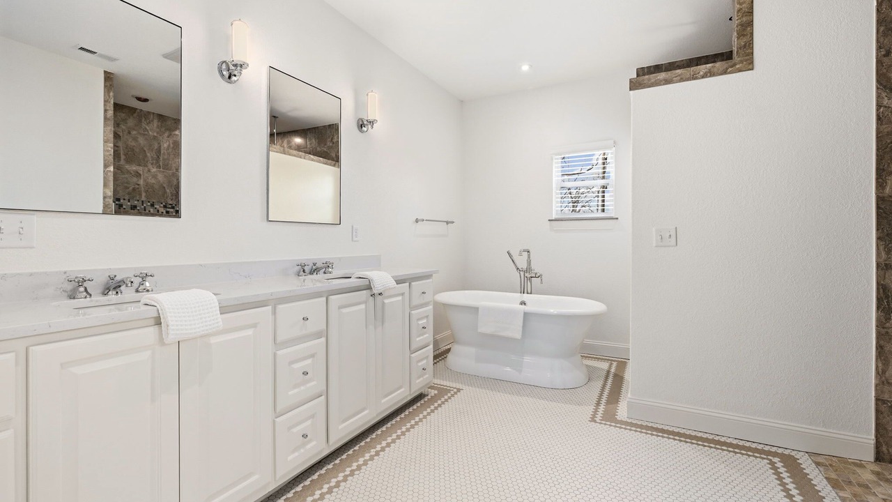 Photo of Bathroom in Downtown