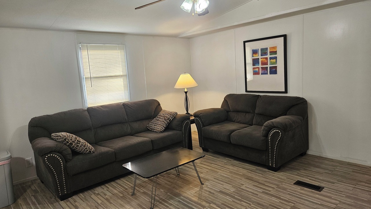 Photo of Livingroom in Voth
