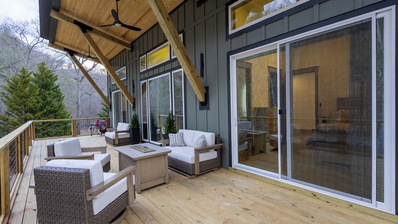 Photo of Patio Balcony in Talking Rock