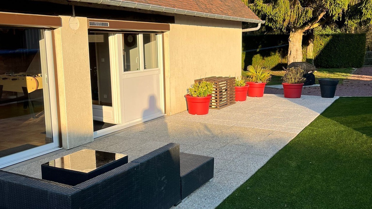 Photo of Patio Balcony in Chamblac