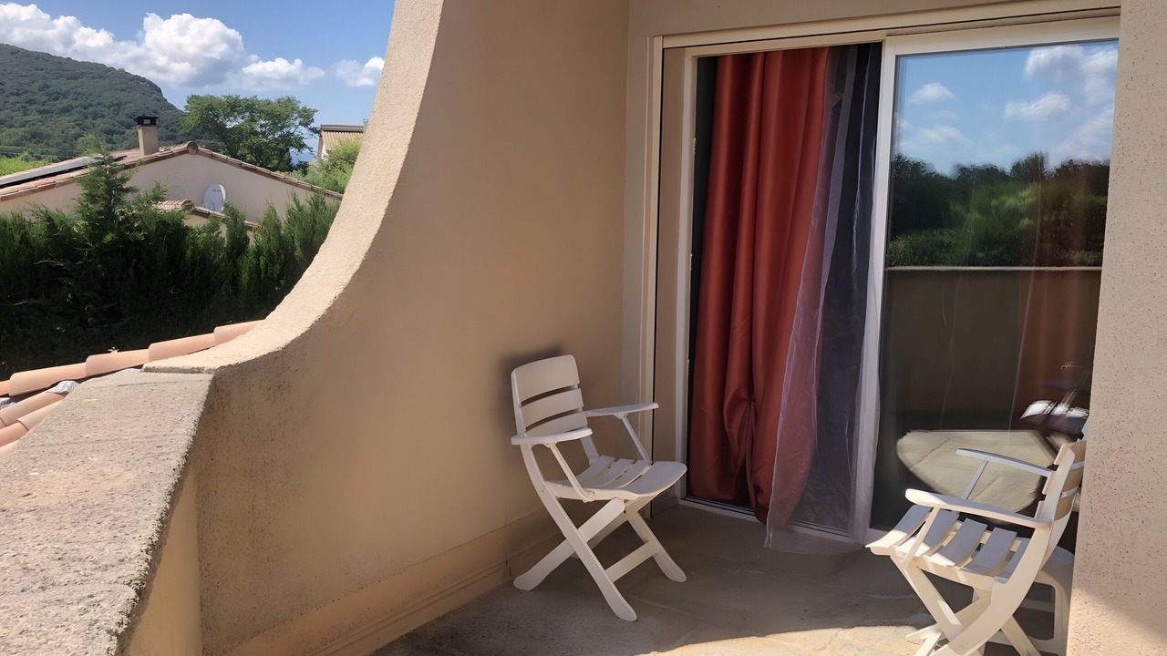 Photo of Patio Balcony in Saint-Sauveur-de-Cruzieres