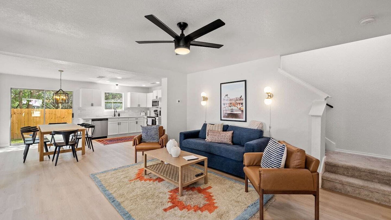 Photo of Livingroom in Maverick Creek