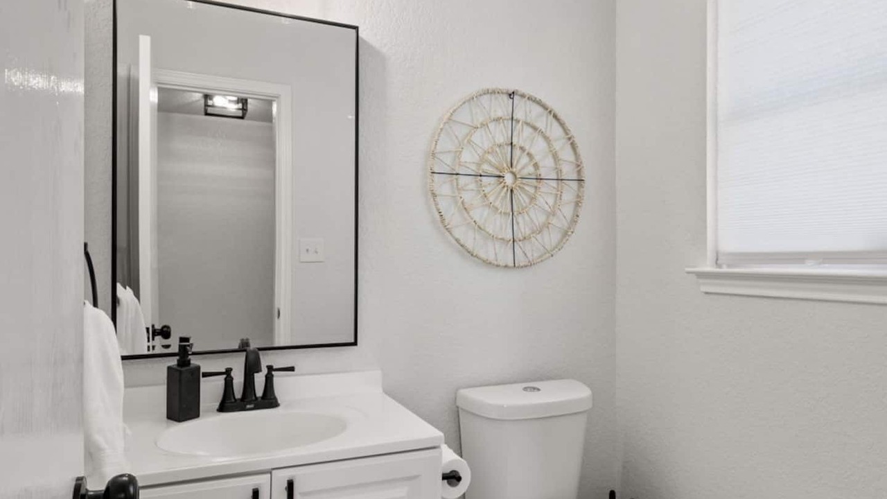 Photo of Bathroom in Maverick Creek