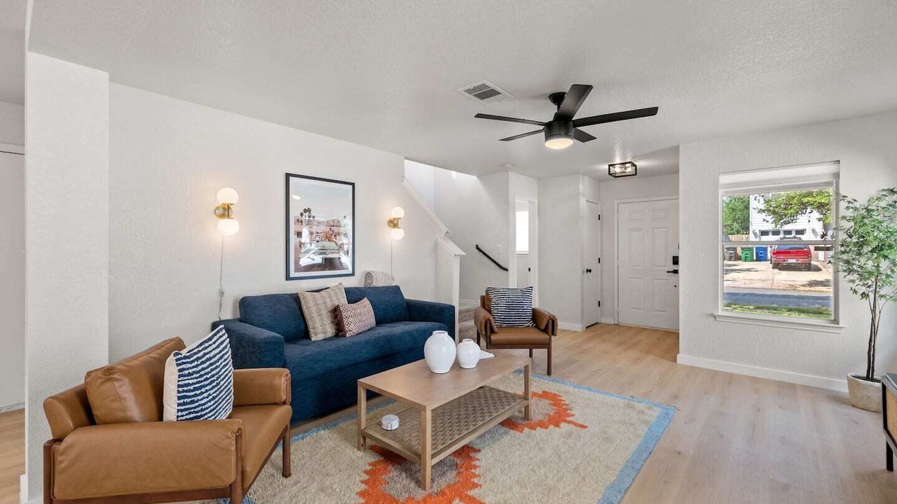 Photo of Livingroom in Maverick Creek