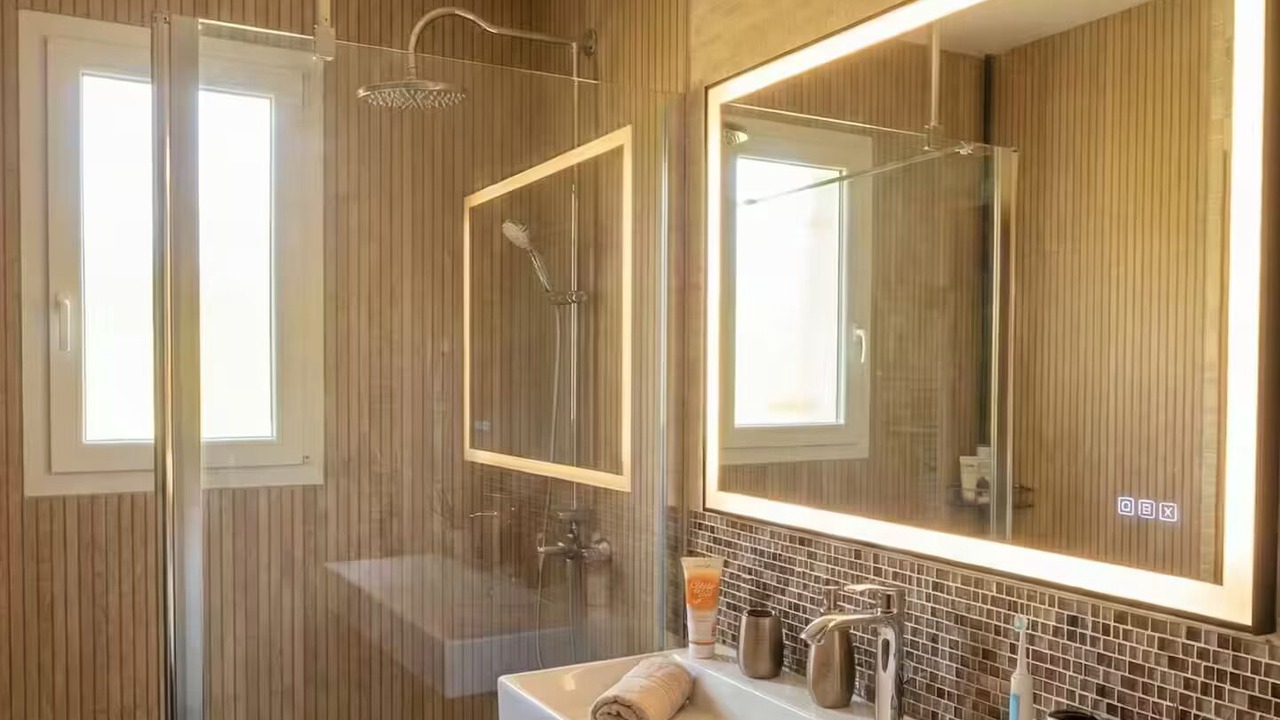 Photo of Bathroom in Escoussens