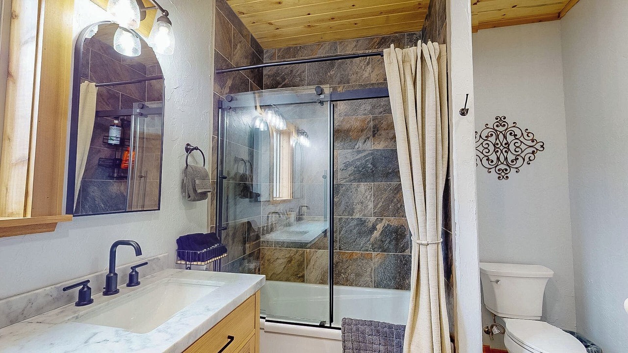 Photo of Bathroom in Joseph