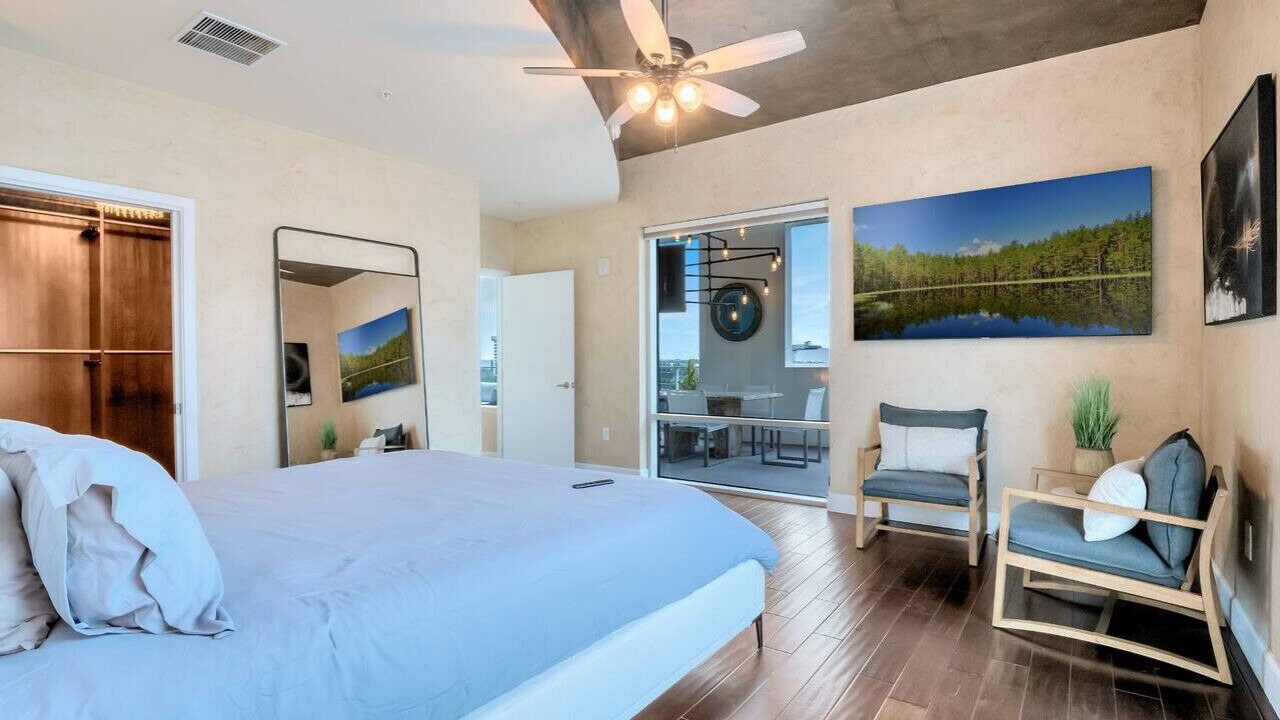 Photo of Bedroom in South Eola