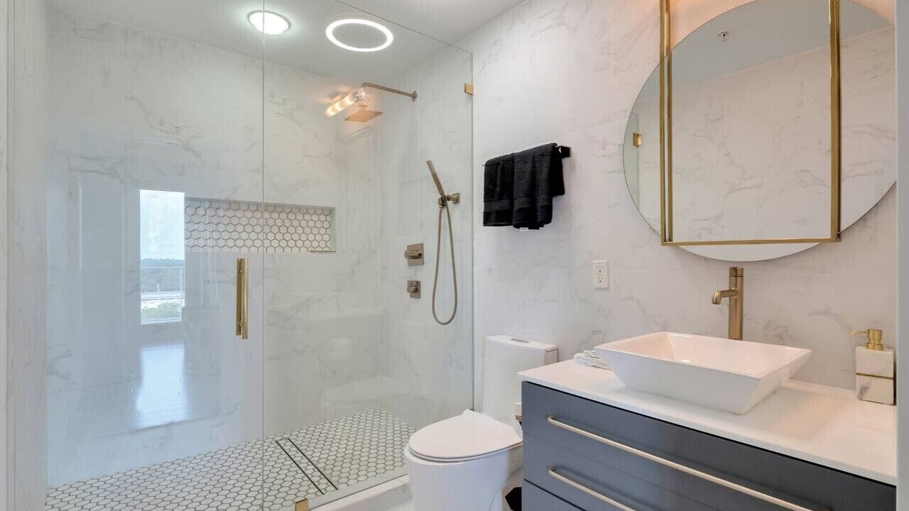 Photo of Bathroom in South Eola