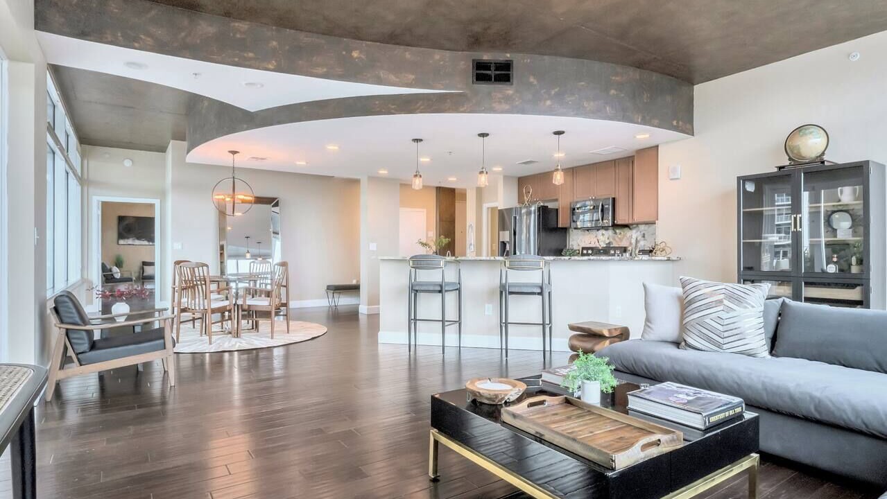 Photo of Livingroom in South Eola