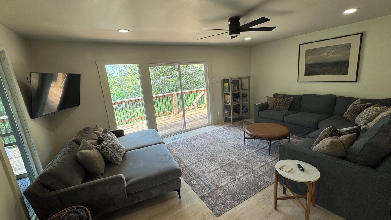 Photo of Livingroom in Lowell