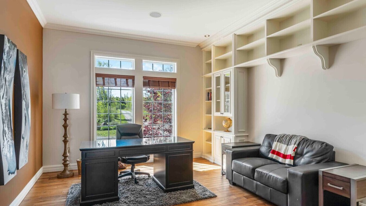 Photo of Livingroom in Bay of Fundy & Annapolis Valley