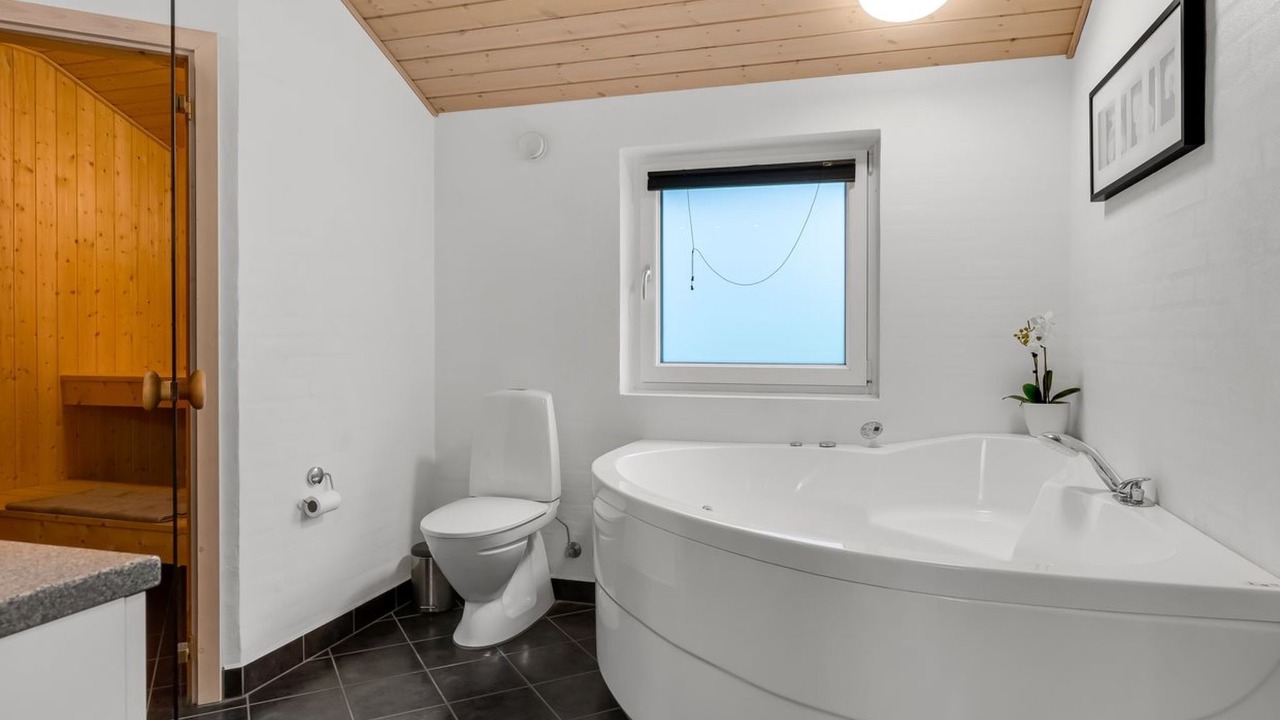 Photo of Bathroom in Ansager