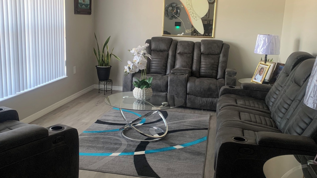 Photo of Livingroom in Fairvilla