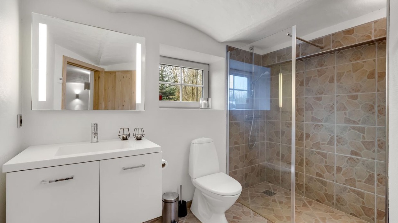 Photo of Bathroom in Tarm