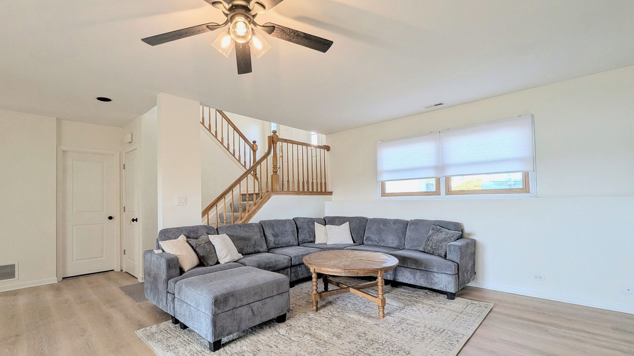 Photo of Livingroom in Lindenhurst