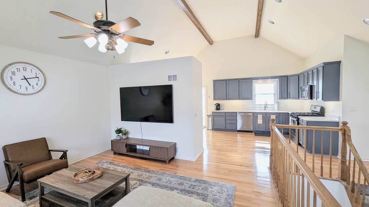 Photo of Livingroom in Lindenhurst