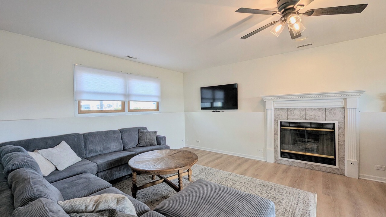 Photo of Livingroom in Lindenhurst