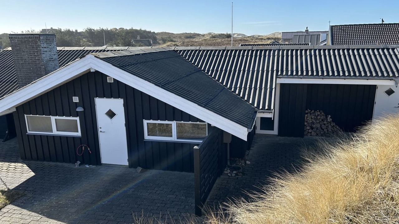 Photo of Others in Houvig Strand