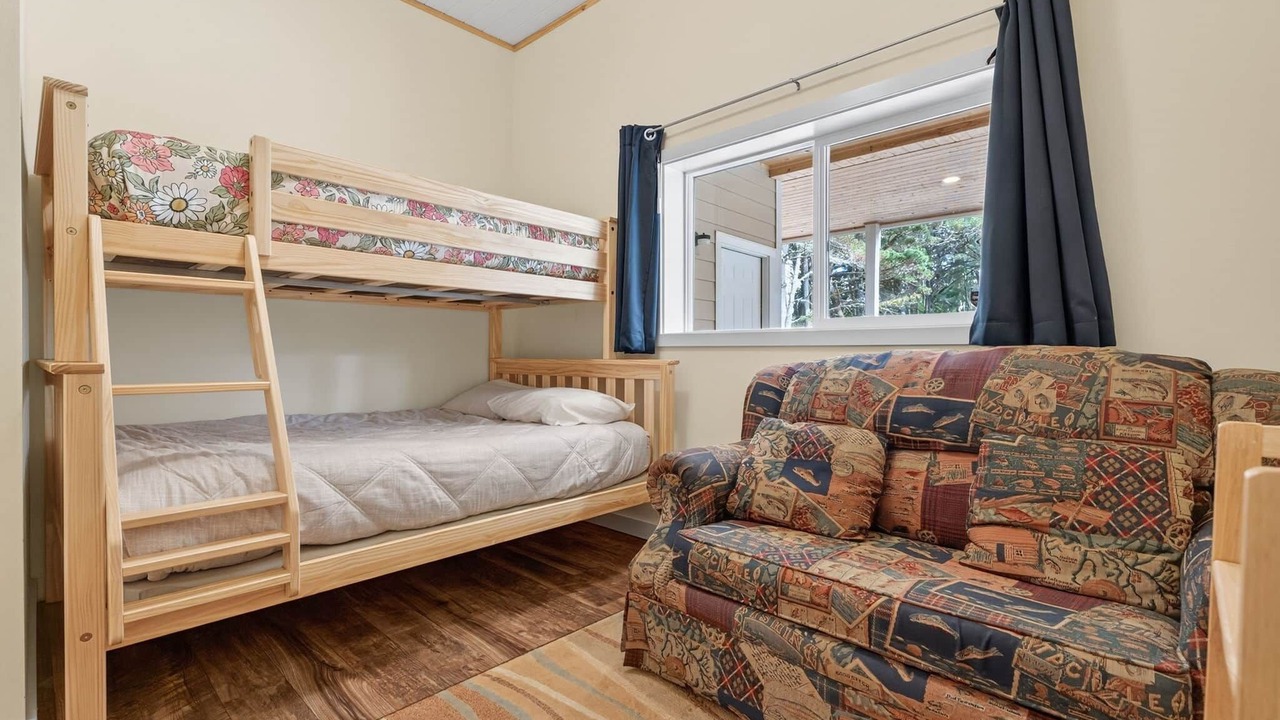 Photo of Bedroom in Long Beach