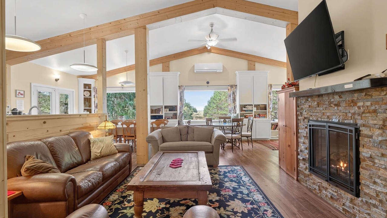 Photo of Bedroom in Long Beach