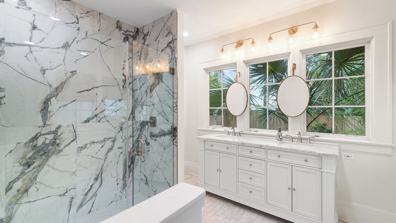 Photo of Bathroom in Avondale
