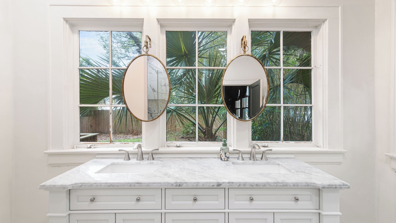 Photo of Bathroom in Avondale