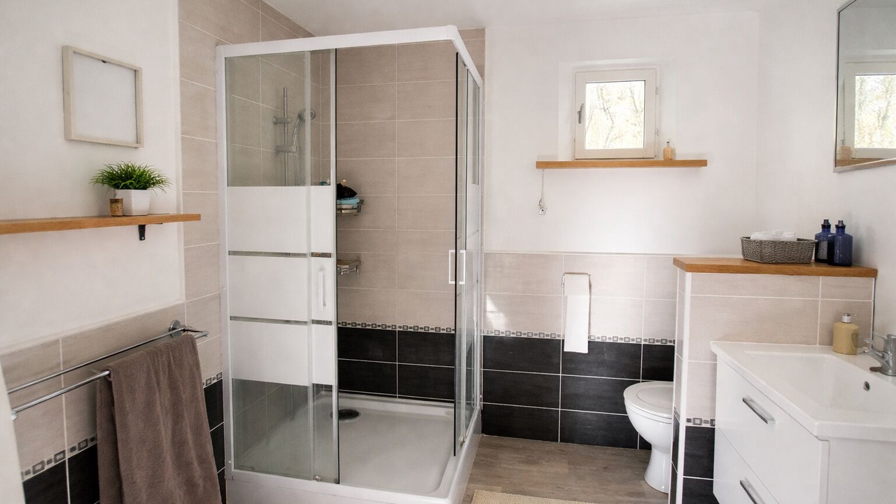 Photo of Bathroom in Pons