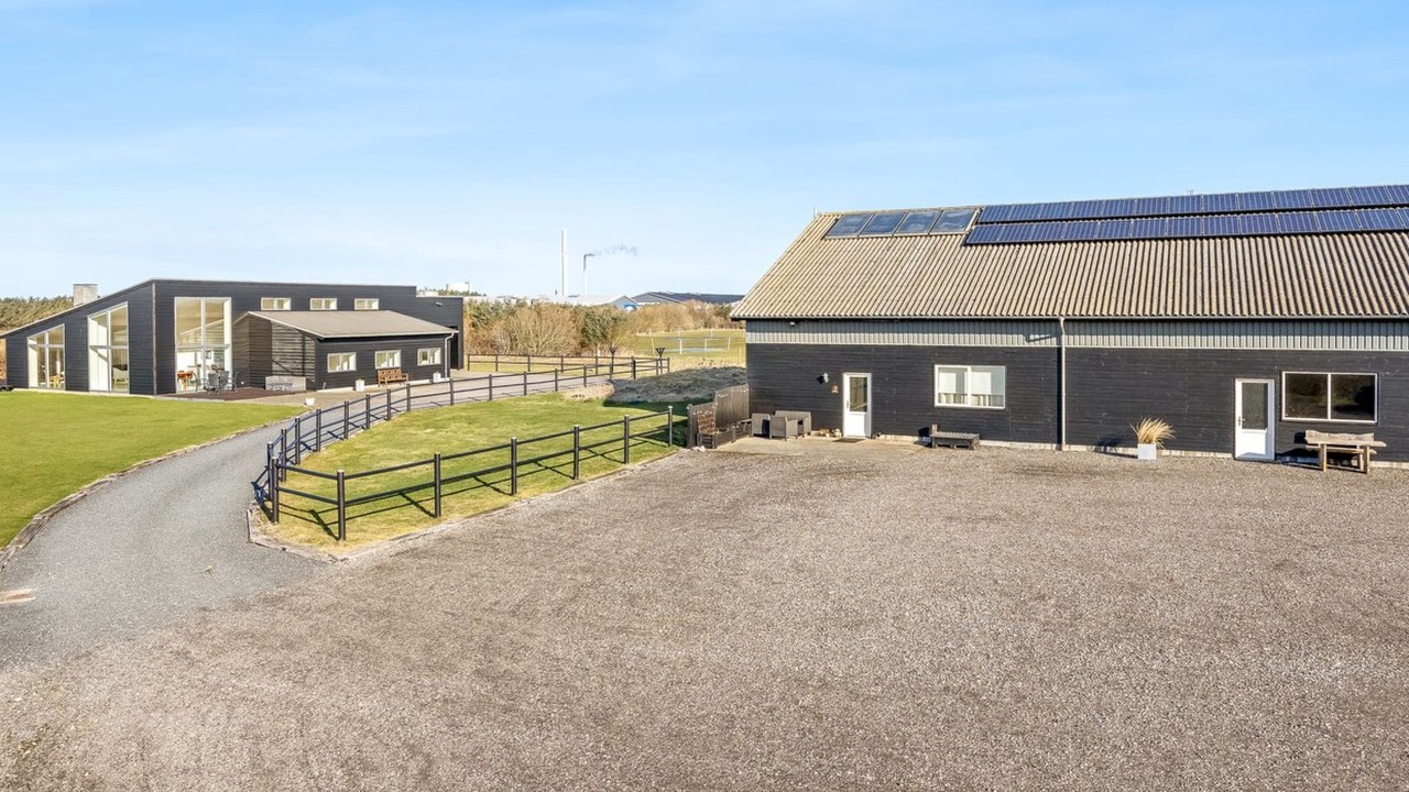Photo of Others in Lokken