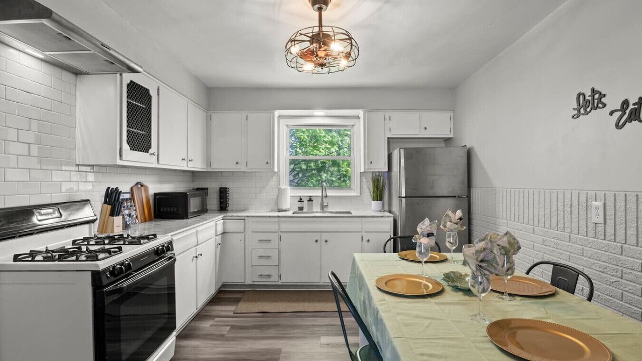 Photo of Kitchen in Lakeview