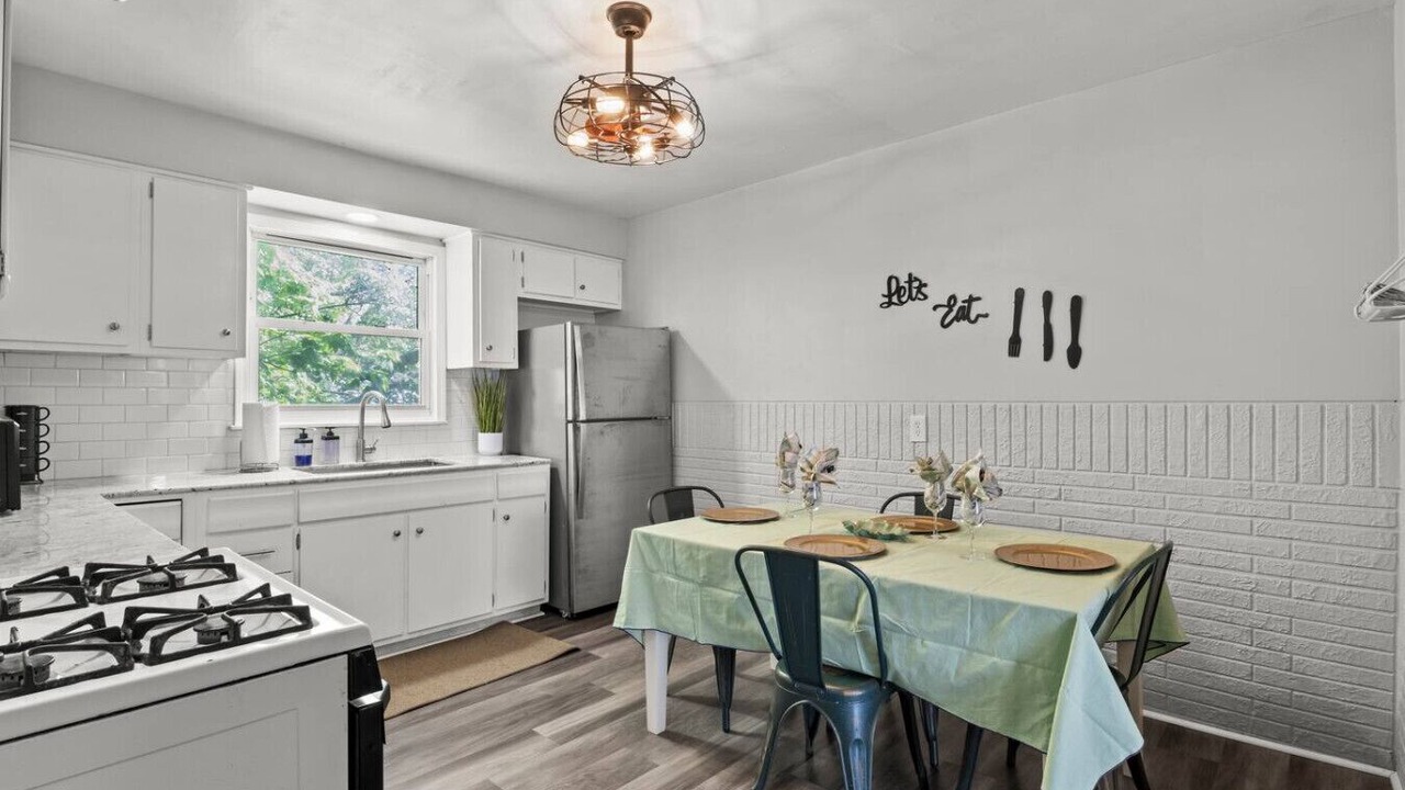 Photo of Kitchen in Lakeview