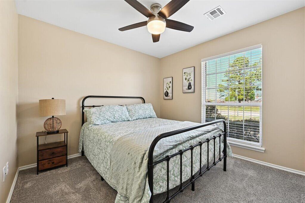 Photo of Bedroom in Glenpool