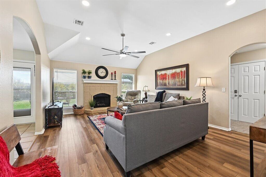 Photo of Livingroom in Glenpool