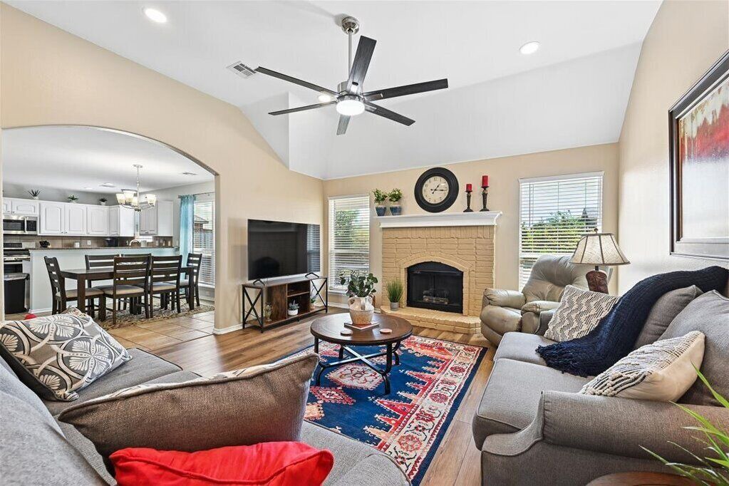 Photo of Livingroom in Glenpool