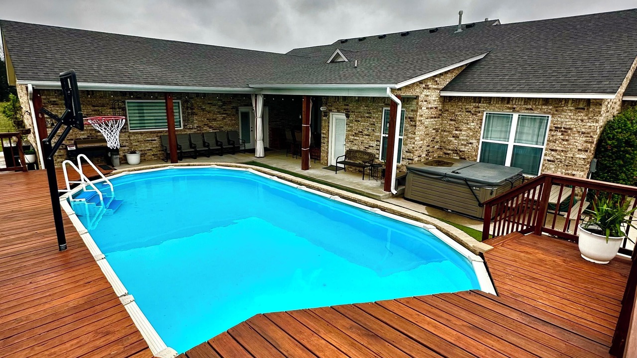 Photo of Outdoor in Noble