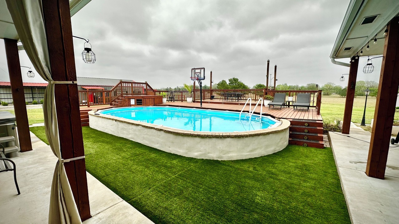 Photo of Outdoor in Noble