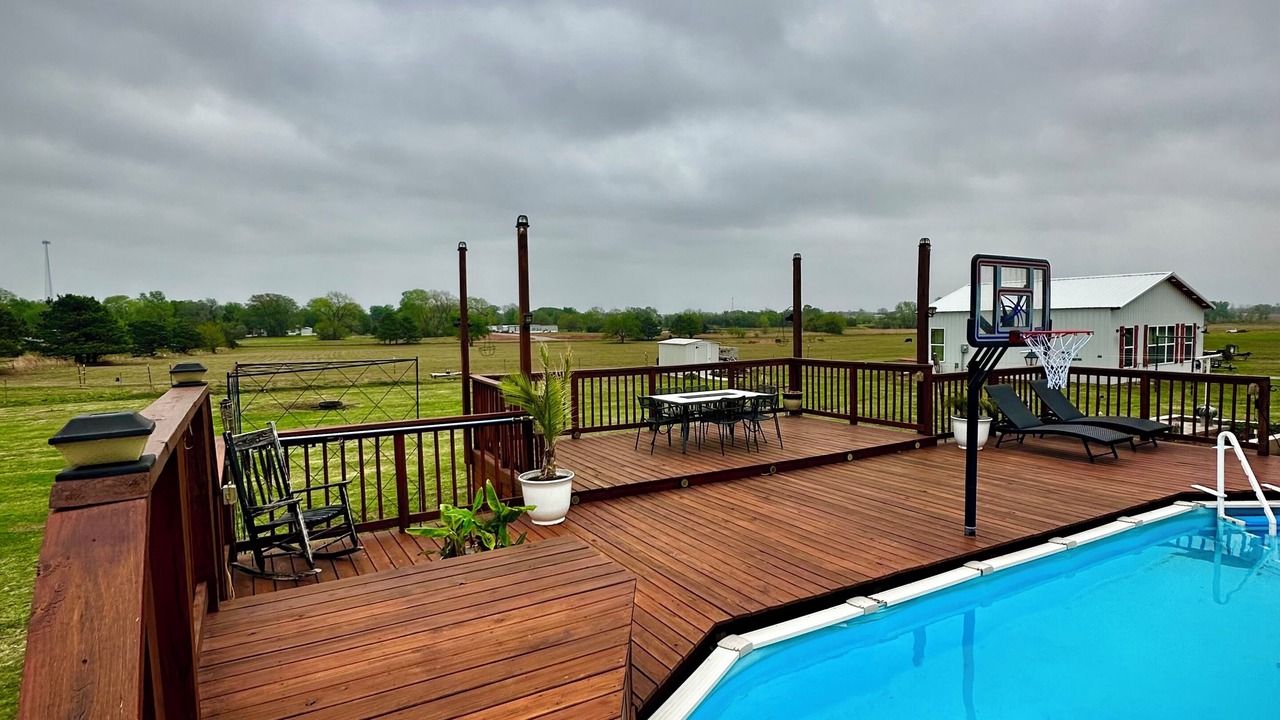 Photo of Outdoor in Noble