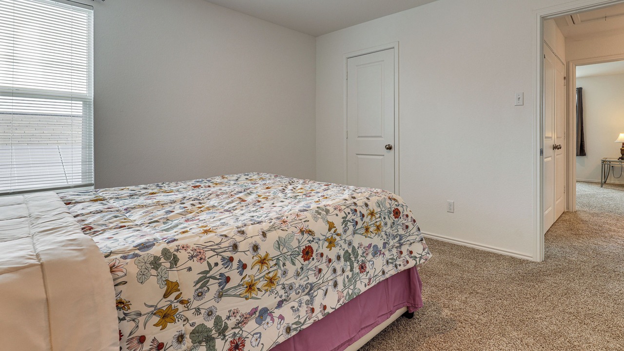 Photo of Bedroom in Kyle