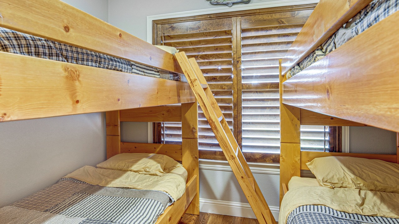 Photo of Bedroom in Cedar Creek Reservoir